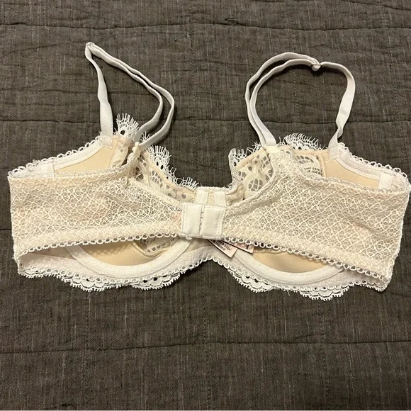 Victoria’s Secret bra - Picture 9 of 9